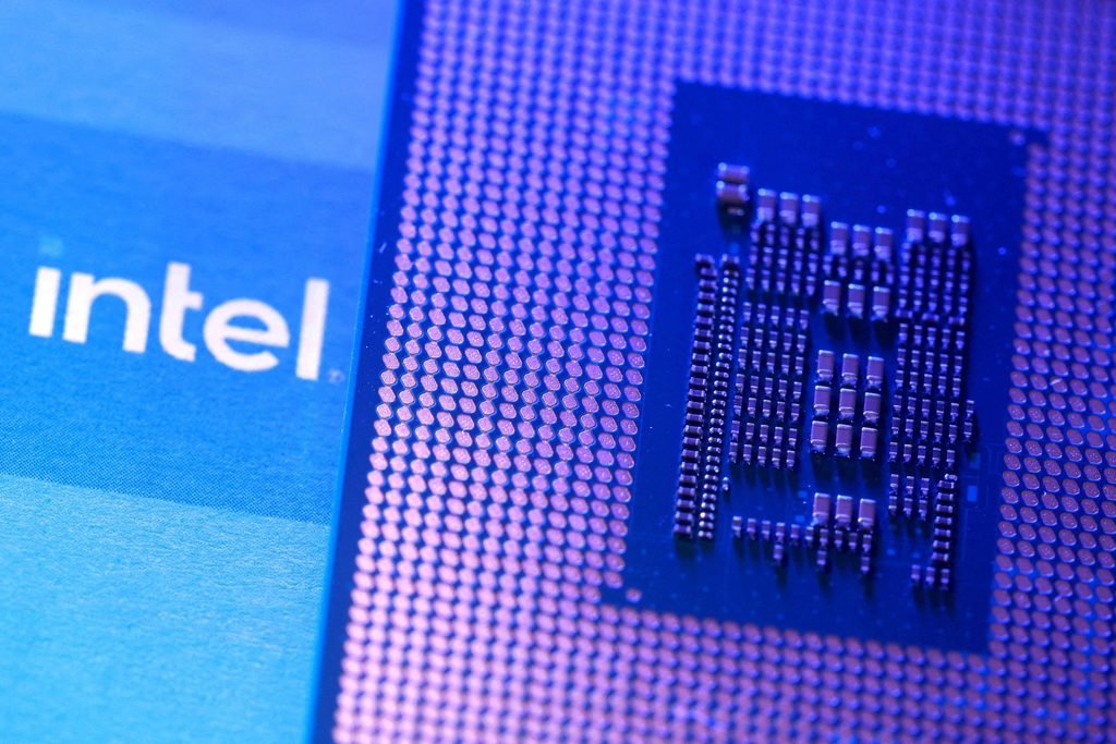 Musk AI Chip Complex Plan Takes New Shape