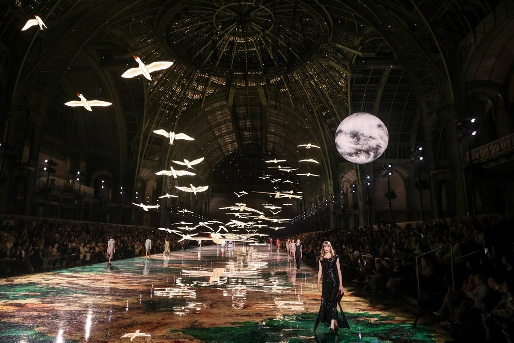 Chanel Pushes Bold Style At Paris Fashion Week